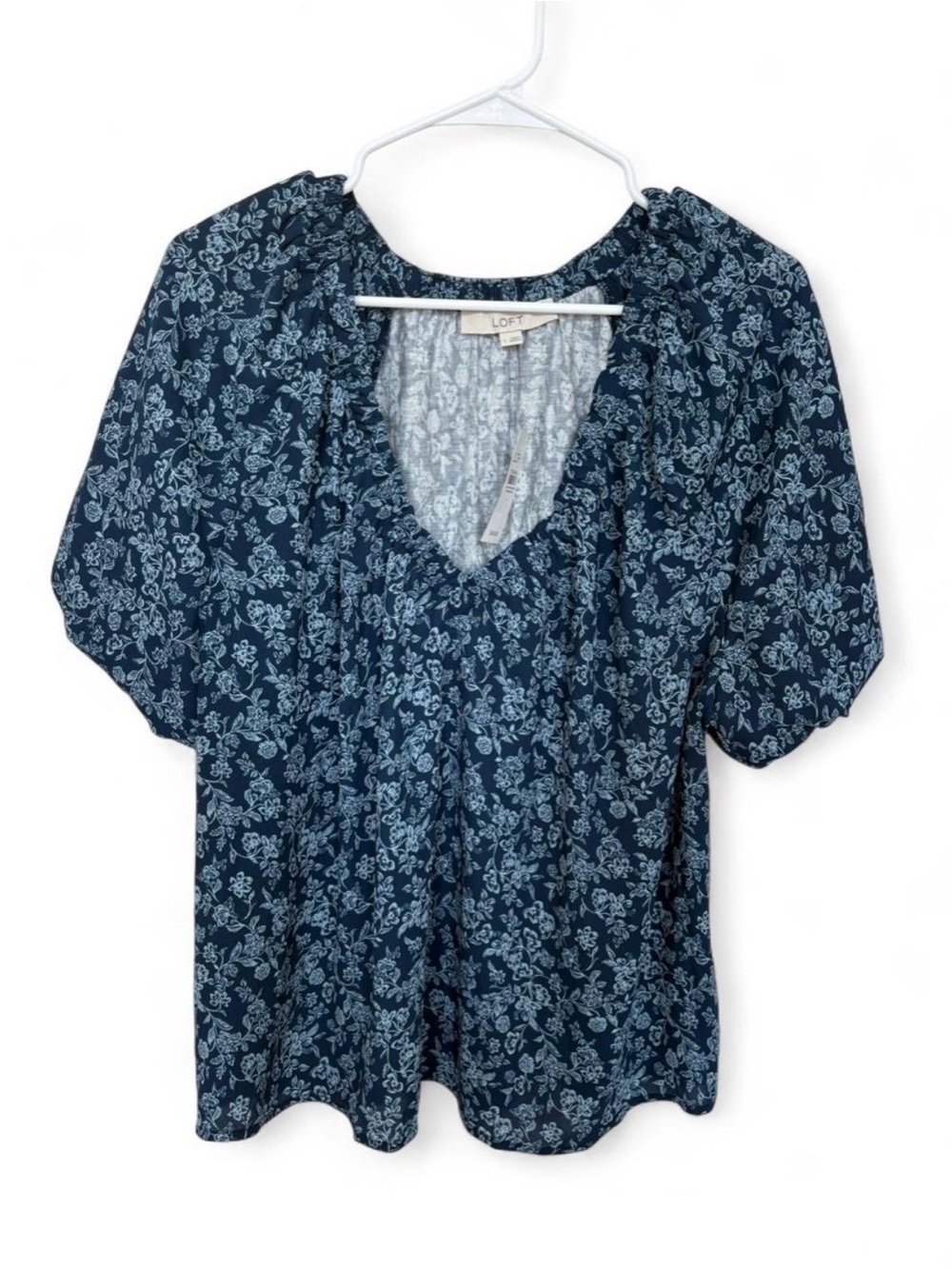 NWT LOFT Floral V Neck Puff Sleeve Top Large Stretch Relaxed Feminine Casual